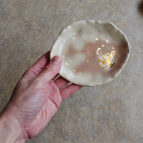 粉引金丸紋楕円皿